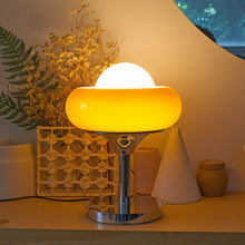 Load image into Gallery viewer, Crostata Table Lamp
