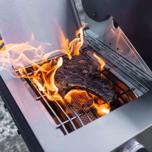 Load image into Gallery viewer, Denali 605Pro | Stainless Smart Propane Gas Grill