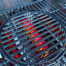 Load image into Gallery viewer, Denali 605Pro | Stainless Smart Propane Gas Grill