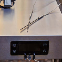 Load image into Gallery viewer, Denali 605Pro | Stainless Smart Propane Gas Grill