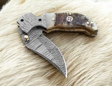 Carregar imagem no visualizador da galeria, Custom Handmade Damascus Pocket Knife – Sheep Horn Handle