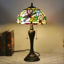 Carregar imagem no visualizador da galeria, European Tiffany Lamp with Dragonfly Design