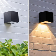 Carregar imagem no visualizador da galeria, Evelyn Outdoor Wall Lamp