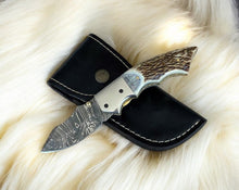 Carregar imagem no visualizador da galeria, Custom Handmade Damascus Pocket Knife – Stag Horn Handle