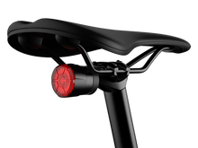 Carregar imagem no visualizador da galeria, Fenix BC06R Smart-Brake Bicycle Taillight
