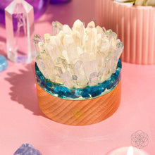 Carregar imagem no visualizador da galeria, Find My Voice - Quartz & Apatite Lamp of Blooming Confidence