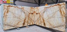 Carregar imagem no visualizador da galeria, Fiore D'oro White Bookmatching Marble Slabs Polished - Full Truckload