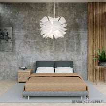 Cargar imagen en el visor de la galería, Fleur Chandelier