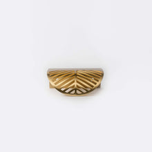 Cargar imagen en el visor de la galería, Frond, Solid Brass Edge Pulls