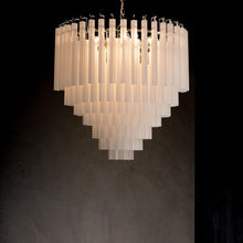 Carregar imagem no visualizador da galeria, Gluhen Chandelier