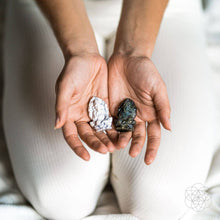 Carregar imagem no visualizador da galeria, God of Luck: Crystal Ganesh Statue