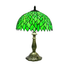 Carregar imagem no visualizador da galeria, Green Leaf Tiny Tiffany Lamp | Glass Tabletop