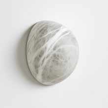 Carregar imagem no visualizador da galeria, Hanen Alabaster Wall Sconce