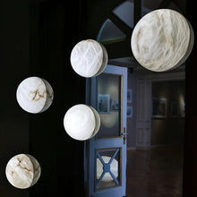 Carregar imagem no visualizador da galeria, Hanen Alabaster Wall Sconce