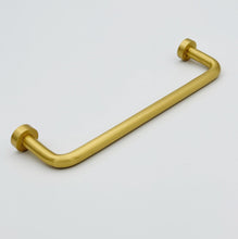 Carregar imagem no visualizador da galeria, Brushed Brass "Lounge" Cabinet Knob and Wire Drawer Pulls