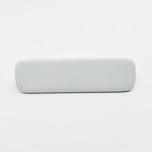 Carregar imagem no visualizador da galeria, Glossy White "Tabula" Cabinet Knob and Drawer Pull