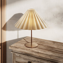 Carregar imagem no visualizador da galeria, Irene Table Lamp