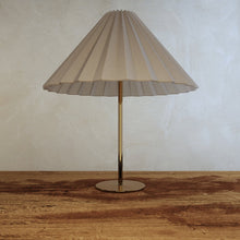 Carregar imagem no visualizador da galeria, Irene Table Lamp