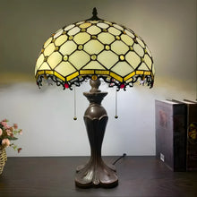 Carregar imagem no visualizador da galeria, Jewel Design Small Tiffany Lamp