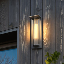 Carregar imagem no visualizador da galeria, Karasi Outdoor Wall Lamp