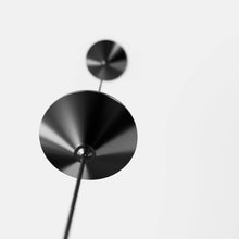 Carregar imagem no visualizador da galeria, Keilana Floor To Ceiling Lamp