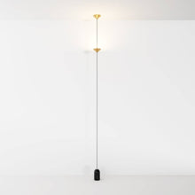 Carregar imagem no visualizador da galeria, Keilana Floor To Ceiling Lamp