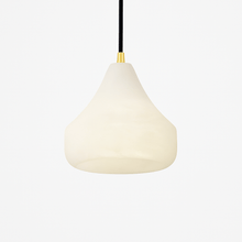 Carregar imagem no visualizador da galeria, Kova Alabaster Pendant Light