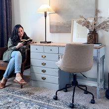 Carregar imagem no visualizador da galeria, 36 Inch Ivory Adjustable Table Lamp