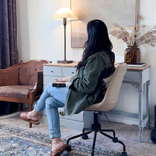 Carregar imagem no visualizador da galeria, 36 Inch Ivory Adjustable Table Lamp