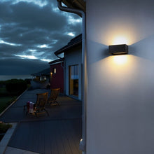 Carregar imagem no visualizador da galeria, Licht Outdoor Wall Lamp