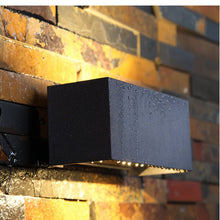 Carregar imagem no visualizador da galeria, Licht Outdoor Wall Lamp