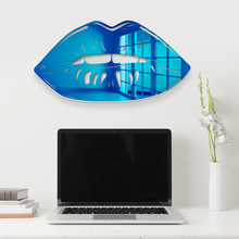 Carregar imagem no visualizador da galeria, Lips Mirror Decor