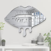 Carregar imagem no visualizador da galeria, Melting Lips Mirror