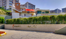 Load image into Gallery viewer, Barok Milk White Manufactured Stone Handmade Brick Veneer - Livfloors Collection