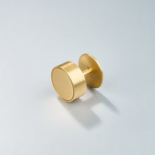Cargar imagen en el visor de la galería, Gateau, Solid Brass Knobs