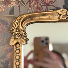 Carregar imagem no visualizador da galeria, Ornate Golden Floral Rectangular Mirror