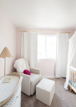 Carregar imagem no visualizador da galeria, Elsie Wallpaper by Melissa Johnson Design