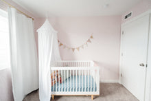 Carregar imagem no visualizador da galeria, Elsie Wallpaper by Melissa Johnson Design