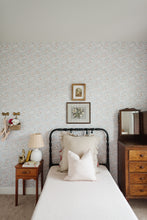 Carregar imagem no visualizador da galeria, Primrose Wallpaper by Melissa Johnson Design