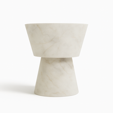 Load image into Gallery viewer, Henqet Alabaster Table Lamp