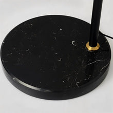 Carregar imagem no visualizador da galeria, Okul Floor Lamp With Smart Side Table