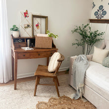 Carregar imagem no visualizador da galeria, Woven Hanging File Basket