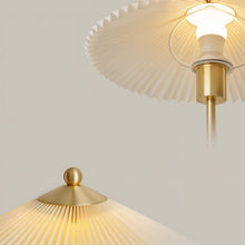 Carregar imagem no visualizador da galeria, Plisse Table Lamp