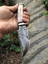 Carregar imagem no visualizador da galeria, Custom Handmade Damascus Hunting Knife – 7.5” with Bone Handle