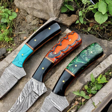 Carregar imagem no visualizador da galeria, "TimberForge Damascus Hunting Knife – Premium Handmade Craftsmanship"