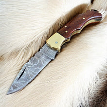 Cargar imagen en el visor de la galería, Custom Handmade Damascus Steel Pocket Knife with Rosewood Handle