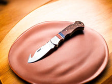 Carregar imagem no visualizador da galeria, Custom Handmade Stainless Steel Pocket Knife – 3"