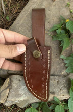 Cargar imagen en el visor de la galería, Custom Handmade Damascus Hunting Knife – Epoxy Resin Handle