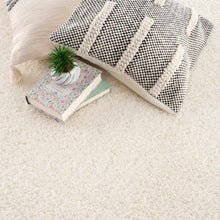 Carregar imagem no visualizador da galeria, Heavenly Solid Cream Plush Rug