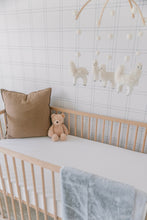 Carregar imagem no visualizador da galeria, Lyle Wallpaper by Megan Cabaj